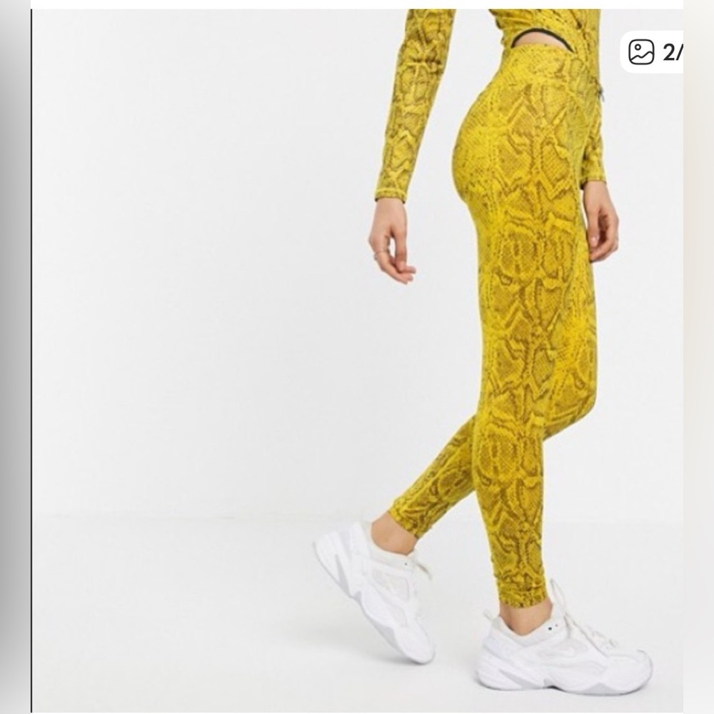 NIKE Python Legging in Speed Yellow. Like new - image 6